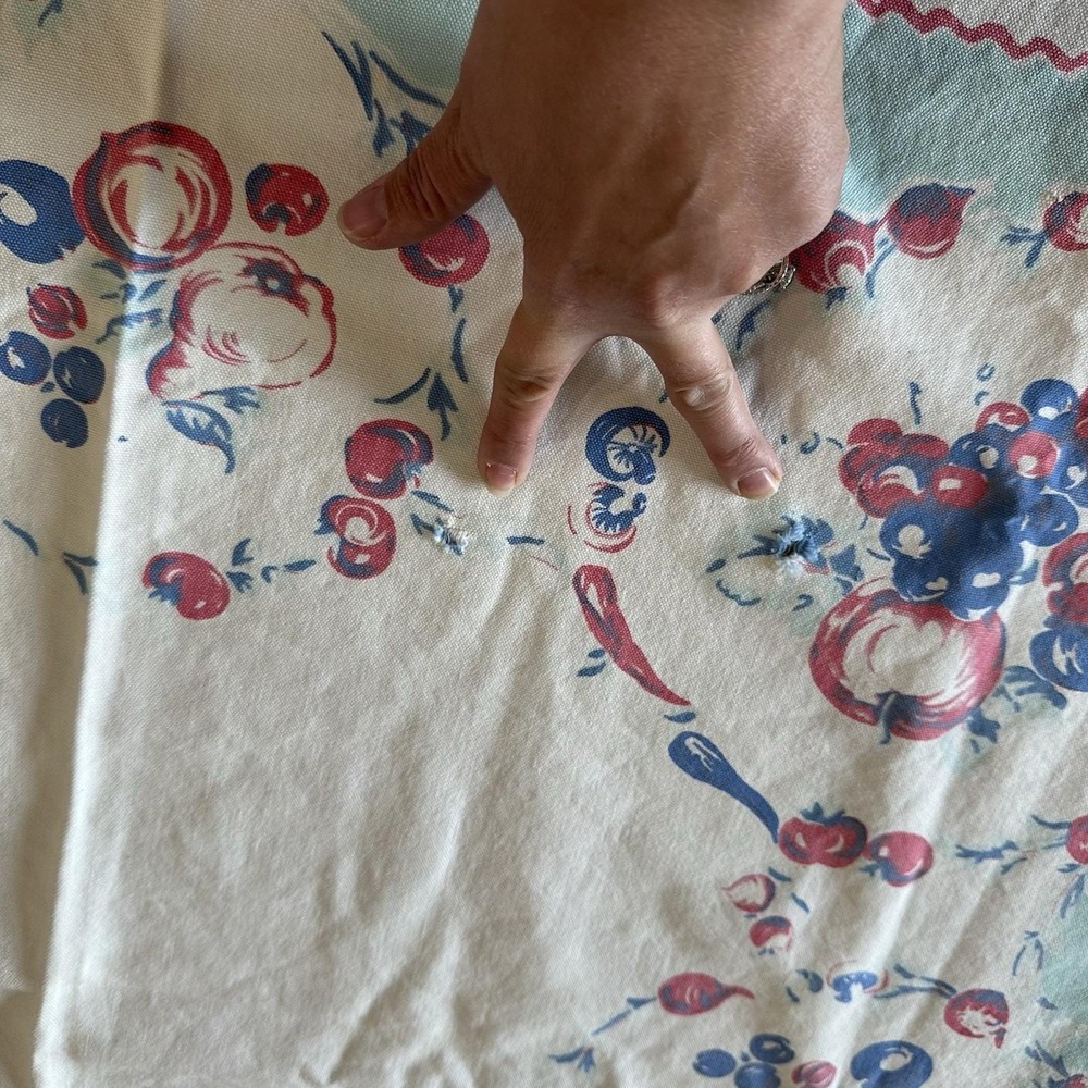 VTG Fruit Basket Tablecloth 1950's Blue Red Cotton 44x39 Square - Picture 9 of 10